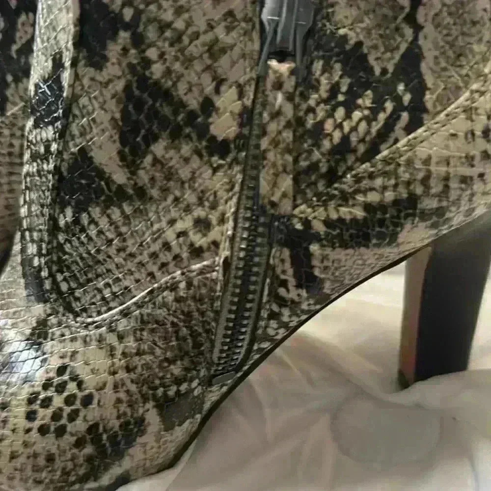 Franco Sarto Booties Snakeskin Print Size 7 - Picture 3 of 9